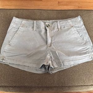 American Eagle khaki Shorts